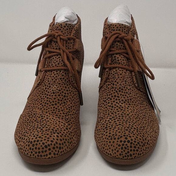 TOMS Women's Kala Desert Wedge Mini Cheetah Suede Bootie Size 8 NEW - Picture 7 of 10